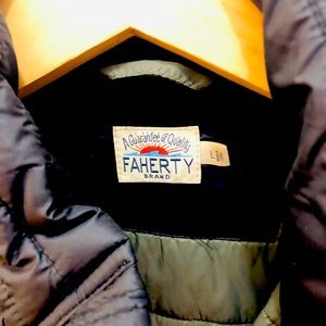 🦞🦞Men’s quilted FAHERTY brand quilted jacket. L